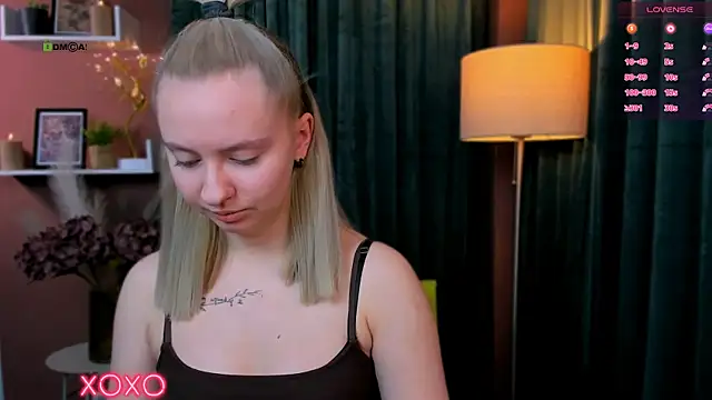 mila glow1 online show from 14, 4, 2026