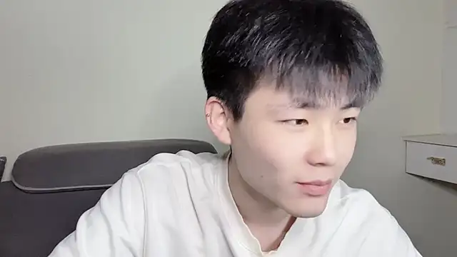 Snapshot of xiaoyang5200 chatting on 2, 11, 2025 xiaoyang5200 online show from 2, 11, 2025