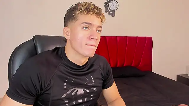 Snapshot of paull_george chatting on 13, 9, 2025 paull george online show from 13, 9, 2025