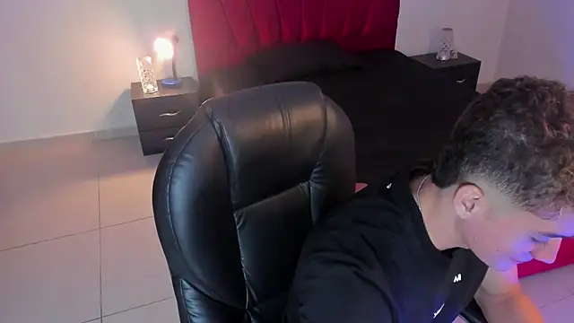 Snapshot of paull_george chatting on 19, 9, 2025 paull george online show from 19, 9, 2025