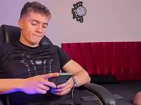 Snapshot of paull_george chatting on 3, 10, 2025 paull george online show from 3, 10, 2025