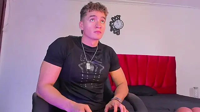 Snapshot of paull_george chatting on 6, 10, 2025 paull george online show from 6, 10, 2025