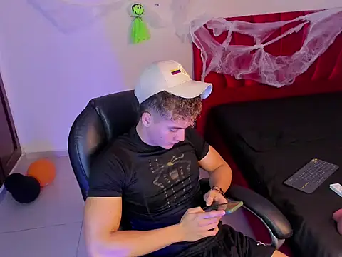 Snapshot of paull_george chatting on 17, 10, 2025 paull george online show from 17, 10, 2025