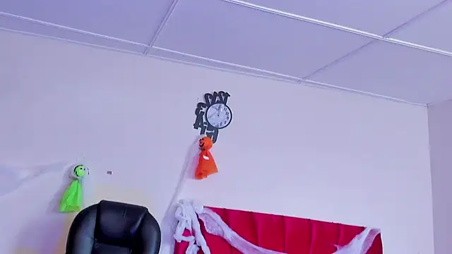 Snapshot of paull_george chatting on 27, 10, 2025 paull george online show from 27, 10, 2025