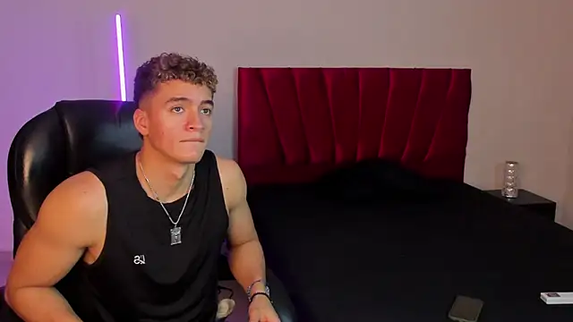 Snapshot of paull_george chatting on 11, 11, 2025 paull george online show from 11, 11, 2025