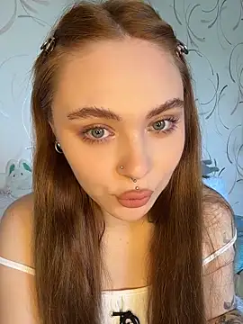 Snapshot of LunaMillie chatting on 6, 6, 2026 LunaMillie online show from 6, 6, 2026