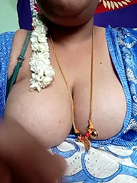 Snapshot of Geetha227 chatting on 5, 12, 2025 Geetha227 online show from 5, 12, 2025