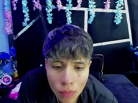 Bruno Cruzz online show from 9, 9, 2025