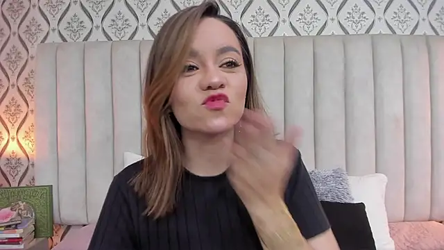 Sky Junne online show from 12, 10, 2025