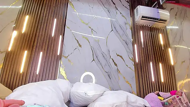 VictoriaDuart online show from 18, 12, 2025