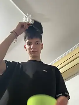 Snapshot of Luck__090 chatting on 26, 9, 2025 Luck 090 online show from 26, 9, 2025