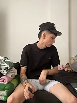 Snapshot of Luck__090 chatting on 3, 10, 2025 Luck 090 online show from 3, 10, 2025