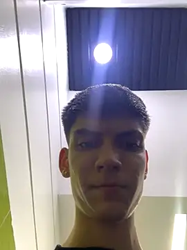 Snapshot of Luck__090 chatting on 5, 10, 2025 Luck 090 online show from 5, 10, 2025