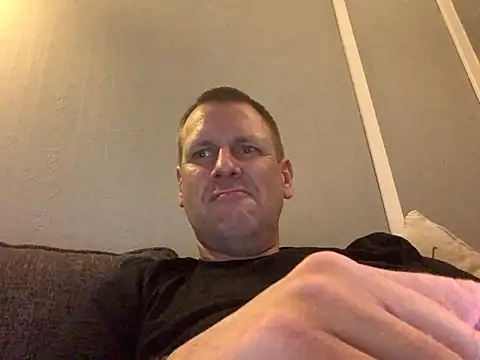 Snapshot of Gangbangchem chatting on 18, 9, 2025 Gangbangchem online show from 18, 9, 2025