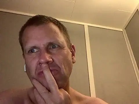 Snapshot of Gangbangchem chatting on 7, 10, 2025 Gangbangchem online show from 7, 10, 2025