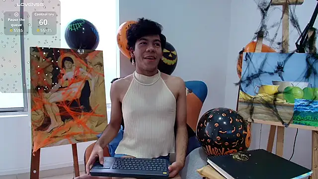 Snapshot of E_R_O_S_ chatting on 24, 10, 2025 E R O S online show from 24, 10, 2025