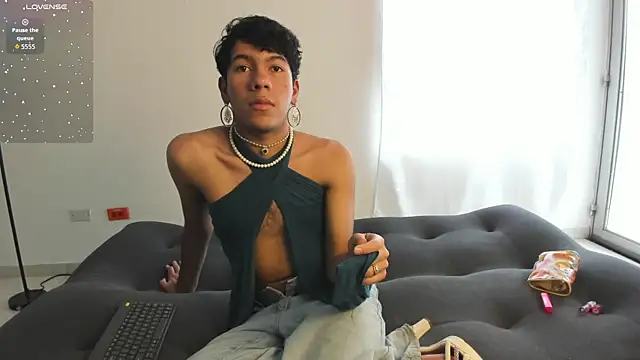 Snapshot of E_R_O_S_ chatting on 20, 11, 2025 E R O S online show from 20, 11, 2025