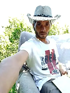 Snapshot of AlphaAlterX chatting on 9, 9, 2025 AlphaAlterX online show from 9, 9, 2025