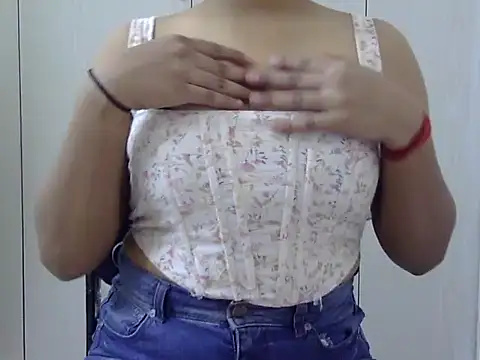 Snapshot of Iam_Riya chatting on 15, 10, 2025 Iam Riya online show from 15, 10, 2025