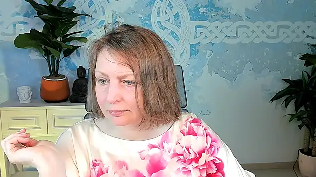 TiffanyBrauny online show from 20, 9, 2025