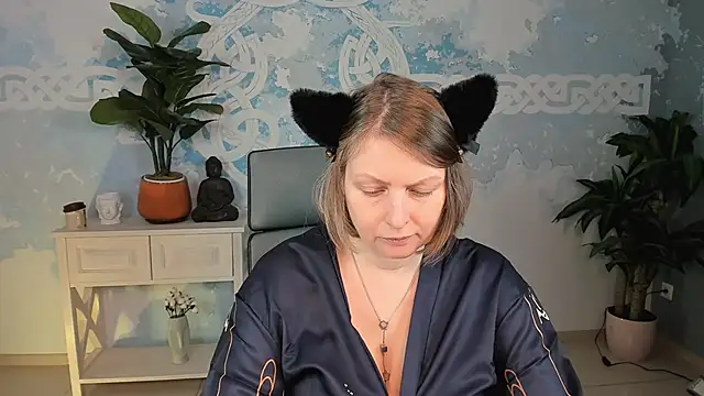 TiffanyBrauny online show from 21, 9, 2025