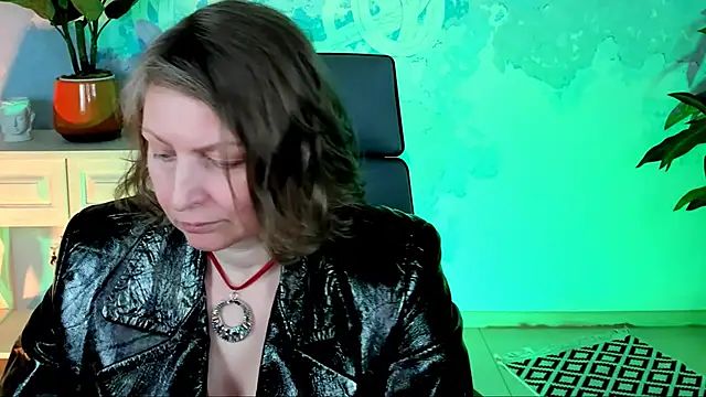 TiffanyBrauny online show from 17, 10, 2025