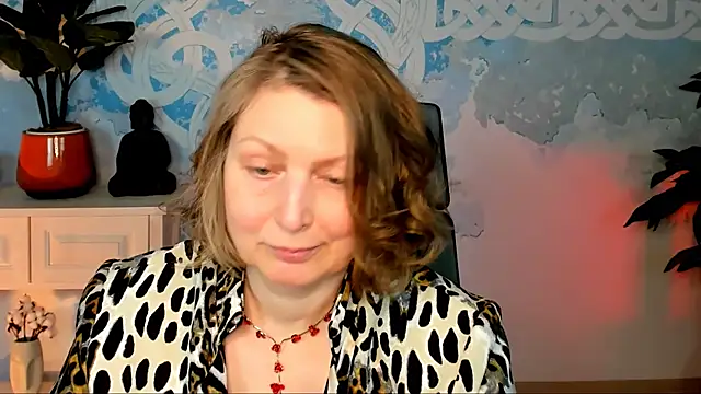 TiffanyBrauny online show from 18, 10, 2025
