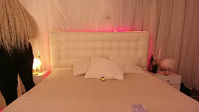Snapshot of Lilit_1Love chatting on 1, 10, 2025 Lilit 1Love online show from 1, 10, 2025