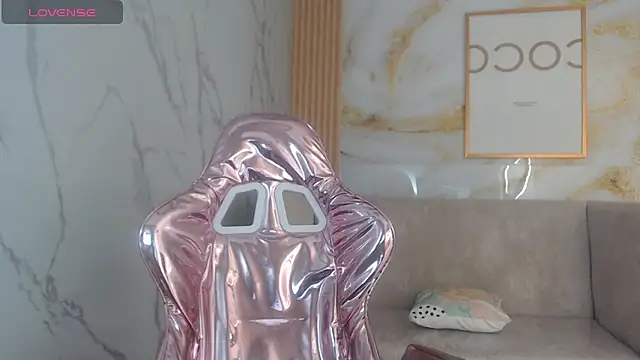 Snapshot of sara_lopez_s chatting on 29, 10, 2025 sara lopez s online show from 29, 10, 2025