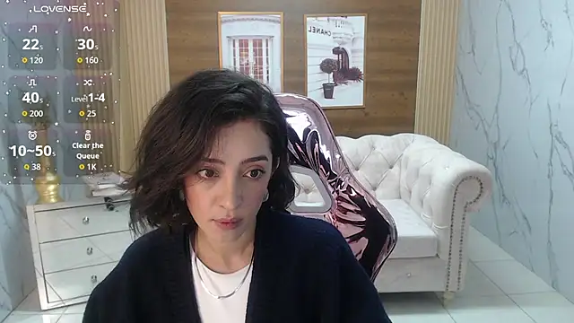 Snapshot of sara_lopez_s chatting on 5, 2, 2026 sara lopez s online show from 5, 2, 2026