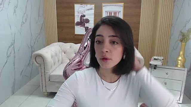 Snapshot of sara_lopez_s chatting on 27, 2, 2026 sara lopez s online show from 27, 2, 2026