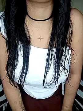 CrazyN Love online show from 8, 9, 2025