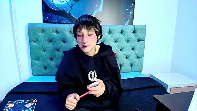 Snapshot of IsabelCortezz chatting on 8, 10, 2025 IsabelCortezz online show from 8, 10, 2025