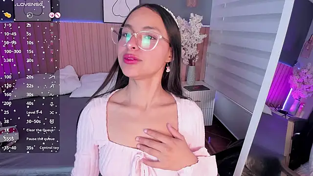 Annie  2 online show from 29, 9, 2025