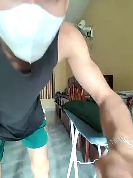 Snapshot of thienlong05 chatting on 5, 11, 2025 thienlong05 online show from 5, 11, 2025