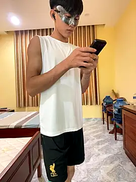 Snapshot of thienlong05 chatting on 17, 11, 2025 thienlong05 online show from 17, 11, 2025