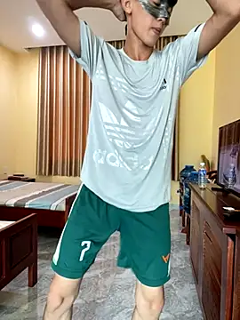 Snapshot of thienlong05 chatting on 18, 11, 2025 thienlong05 online show from 18, 11, 2025