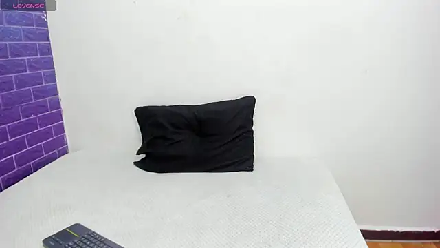 Cora 222 online show from 12, 9, 2025