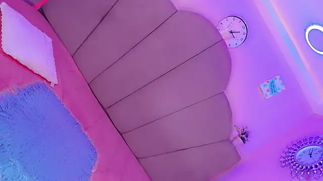 Snapshot of Nauthy_girl chatting on 6, 10, 2025 Nauthy girl online show from 6, 10, 2025