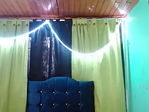 Snapshot of canelasexy_1 chatting on 24, 2, 2026 canelasexy 1 online show from 24, 2, 2026