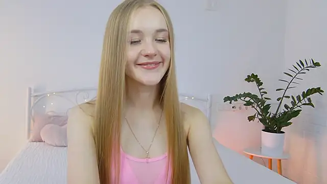 KumiKruz online show from 5, 10, 2025