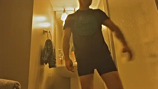 Snapshot of DILFiGuess11 chatting on 23, 10, 2025 DILFiGuess11 online show from 23, 10, 2025