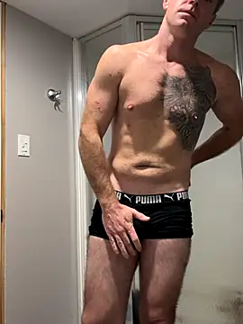 Snapshot of DILFiGuess11 chatting on 27, 10, 2025 DILFiGuess11 online show from 27, 10, 2025