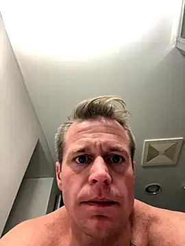 Snapshot of DILFiGuess11 chatting on 30, 10, 2025 DILFiGuess11 online show from 30, 10, 2025