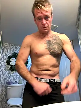 Snapshot of DILFiGuess11 chatting on 2, 11, 2025 DILFiGuess11 online show from 2, 11, 2025