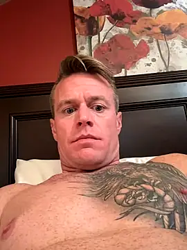 Snapshot of DILFiGuess11 chatting on 8, 11, 2025 DILFiGuess11 online show from 8, 11, 2025