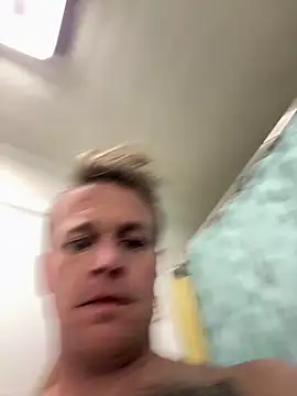 Snapshot of DILFiGuess11 chatting on 16, 11, 2025 DILFiGuess11 online show from 16, 11, 2025