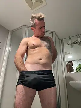 Snapshot of DILFiGuess11 chatting on 18, 11, 2025 DILFiGuess11 online show from 18, 11, 2025