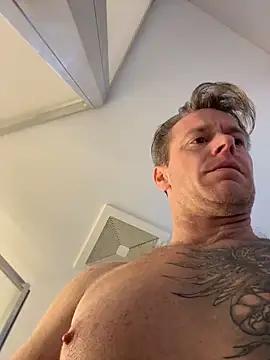 DILFiGuess11 online show from 25, 3, 2026