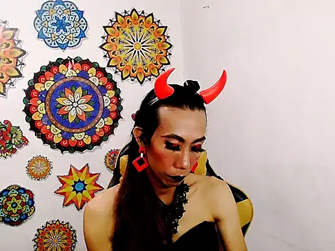 Snapshot of xx9inchesCOCKxx chatting on 28, 10, 2025 xx9inchesCOCKxx online show from 28, 10, 2025